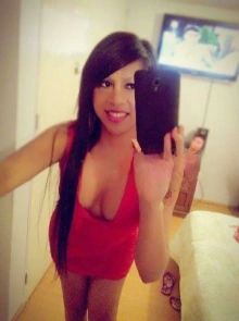 Dayanna trans a es una kinesióloga de lujo con atención personalizada